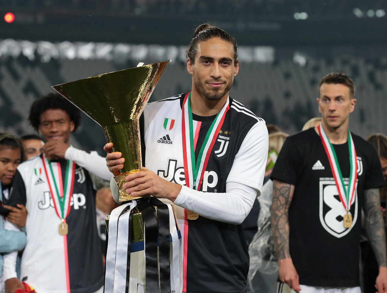 法国大区主席怒批：法甲争冠战竟随意延期，朗斯立场被忽视